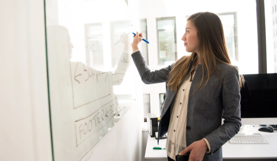 哲学博士PHD与专业博士学位